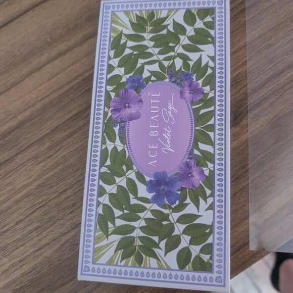 Ace beauté violet sage eyeshadows - Picture 2 of 4